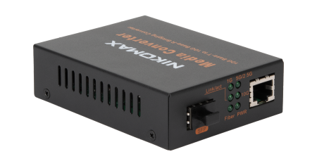 Медиаконвертер неуправляемый NIKOMAX, UTP 1000/2500/5000/10000Мбит/с, SFP+ 1/10Гбит/с, 5-12В (блок питания 5В/2А в комплекте)