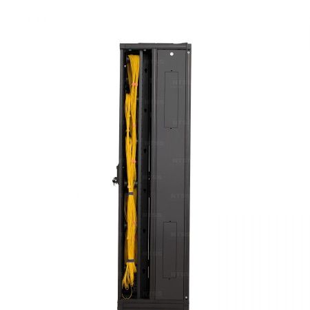 Шкаф оптический кроссовый NTSS ODF PROF 42U 900х500мм, модульные стенки, панели потолка и пола, двойные распашные глухие двери, черный RAL 9005