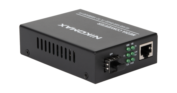 Медиаконвертер неуправляемый NIKOMAX, UTP 10/100/1000 Мбит/с, SFP 1000 Мбит/с, без LFP, 5В/1А