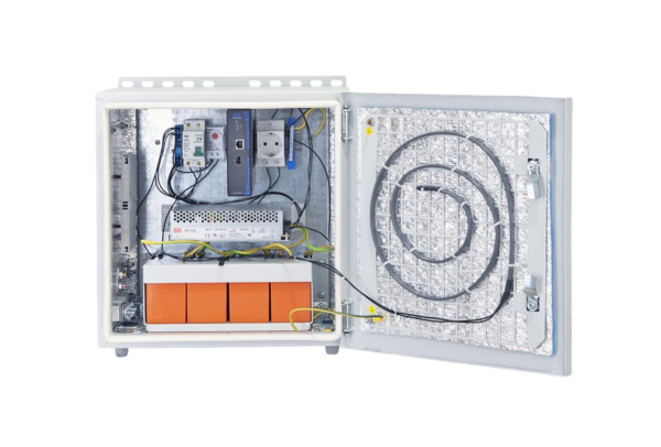 Многофункциональный управляемый PoE коммутатор 150 Ватт на 4 порта BT с термостабилизацией и резервным питанием на 4 АКБ на 9Ач в промышленном исполнении IP66 с оптической развязкой Duplex на 20 км. 