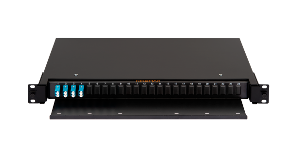 Оптический кросс NIKOMAX 19" Premium Line, 1U, укомплектованный на 8 портов LC/UPC (4 двойных LC/UPC адаптера), SM 9/125 OS2, выдвижной, с полкой,  черный, в комплекте: адаптеры, монтажные шнуры 1м, сплайс-кассета с крышкой, гильзы, заглушки