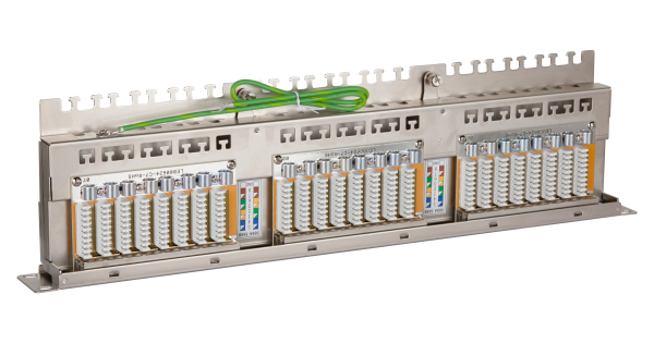 Коммутационная панель NIKOMAX 19", 1U, 48 портов, Кат.6, RJ45/8P8C, 110/KRONE, T568A/B, полный экран, с органайзером, металлик, гарантия: 5 лет расширенная / 25 лет системная